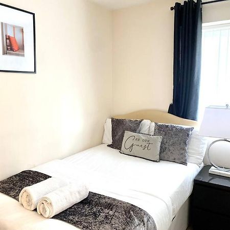 Amazing 2-Bed City Centre Apt With Parking Coventry Exteriör bild