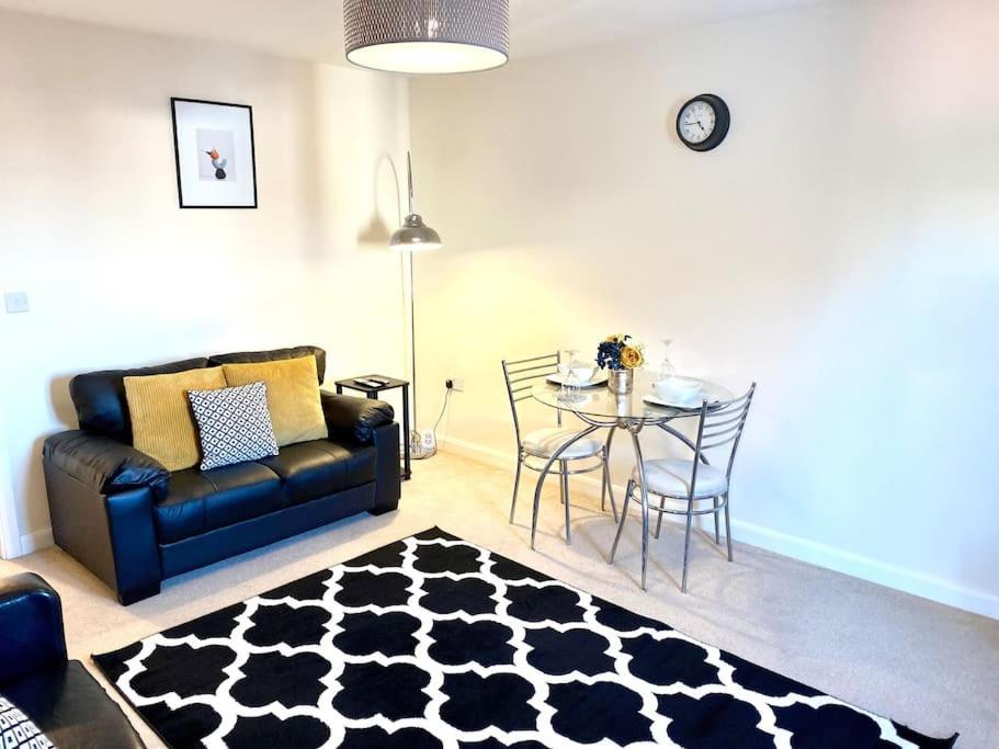 Amazing 2-Bed City Centre Apt With Parking Coventry Exteriör bild
