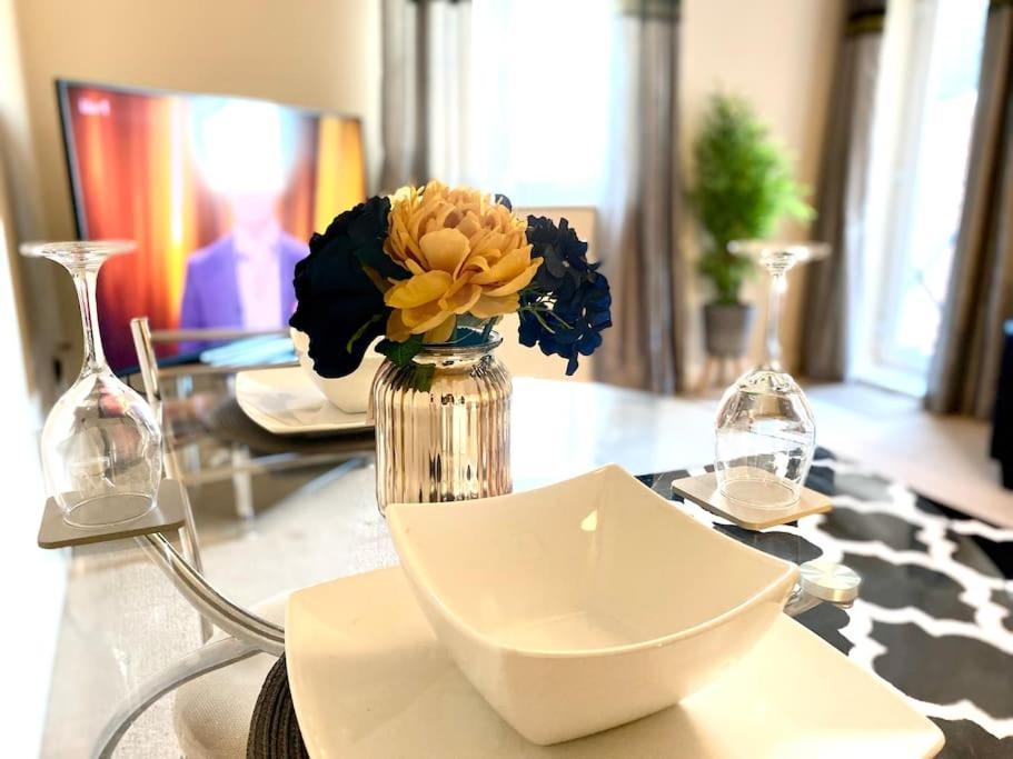 Amazing 2-Bed City Centre Apt With Parking Coventry Exteriör bild