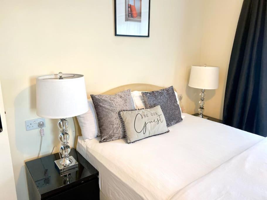 Amazing 2-Bed City Centre Apt With Parking Coventry Exteriör bild