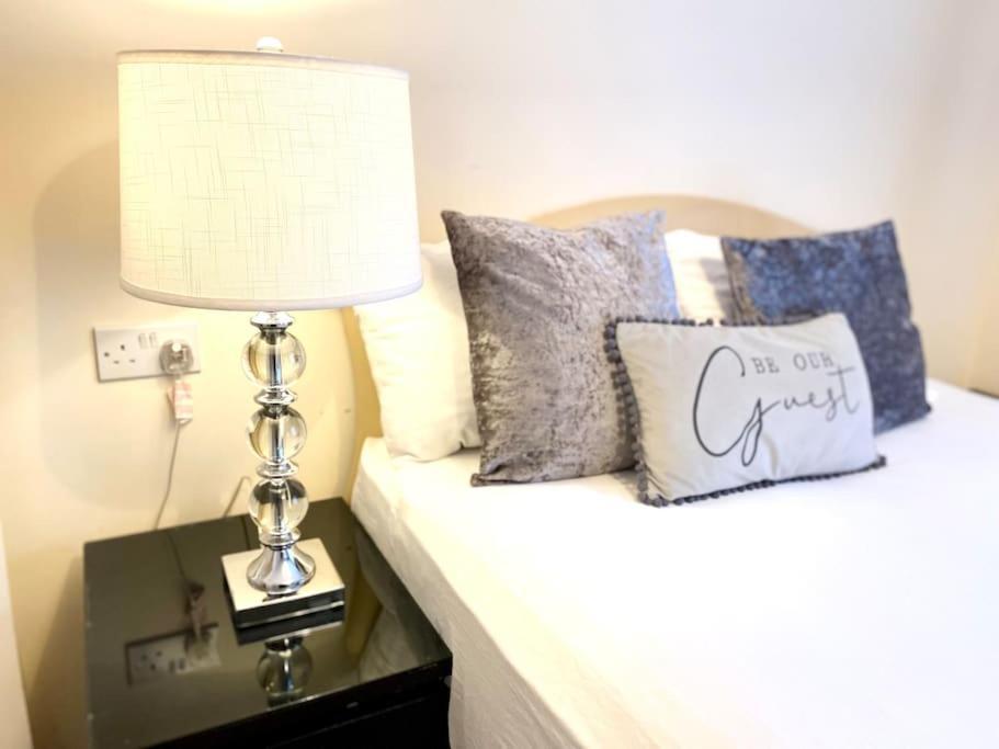 Amazing 2-Bed City Centre Apt With Parking Coventry Exteriör bild